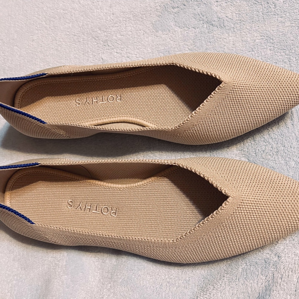 Rothy’s The Point Ecru Flat shoes Size 8.5 Washable